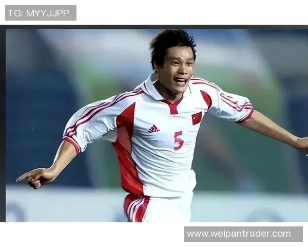 中国足球三大明星球员的传奇故事与辉煌成就分析